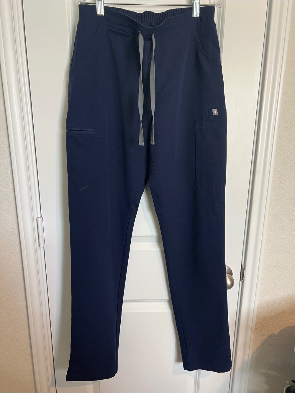 Bundle of Figs Navy Blue Short-Sleeve Medical Scrubs *Read Description* - Picture 7 of 15